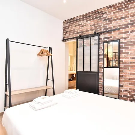 Cmg - Rochechouart Barbes 아파트