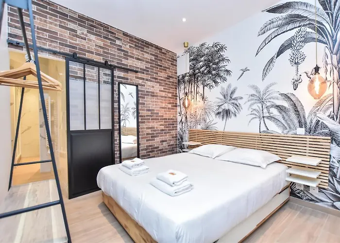 Cmg - Rochechouart Barbes Apartament *